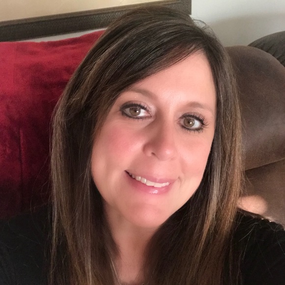 Meet your Posher, Amy - Picture 1 of 1